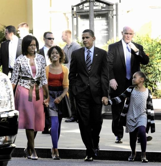Nguoi 'nhu hinh voi bong' bao ve Tong thong Obama hinh anh 5