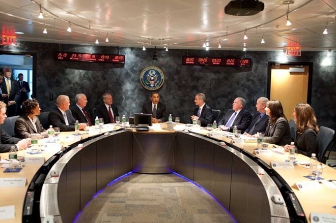 Nguoi 'nhu hinh voi bong' bao ve Tong thong Obama hinh anh 10