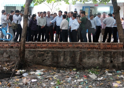 ong-dinh-la-thang-dan-chua-co-nuoc-sach-tong-giam-doc-kiem-viec-khac-1
