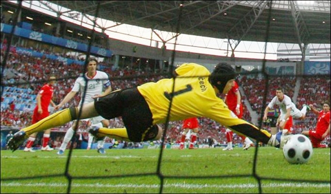 Petr Cech sinh nhật lần thứ 34 (20/5/1982): Cháy lên lần cuối2