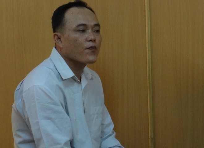 Vi mot chen canh, thanh nien rut dao dam chet nguoi hinh anh 1