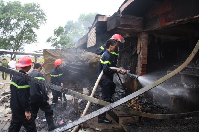 ​Huế: Cháy lớn ở chợ Điền Hải 