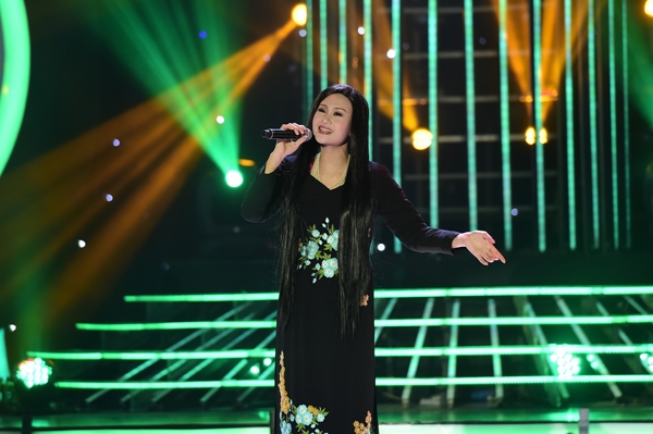 phien-ban-loi-cua-hari-won-khien-hoai-linh-cuoi-ngat-8