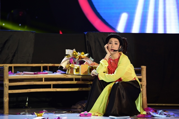 phien-ban-loi-cua-hari-won-khien-hoai-linh-cuoi-ngat-14