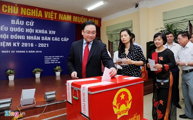 Khong khi bau cu dai bieu Quoc hoi, HDND o Ha Noi, TP HCM hinh anh 6