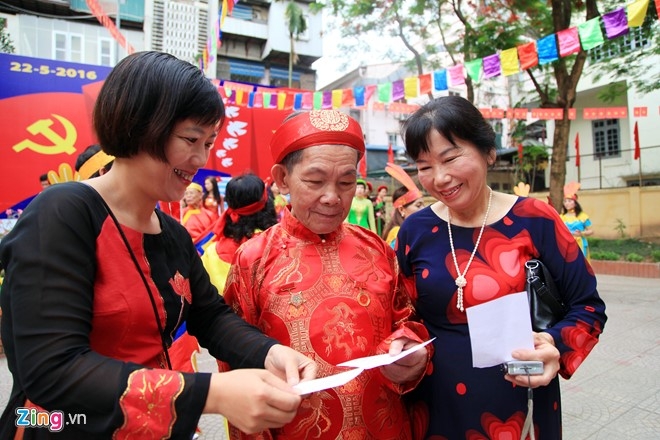 Khong khi bau cu dai bieu Quoc hoi, HDND o Ha Noi, TP HCM hinh anh 8