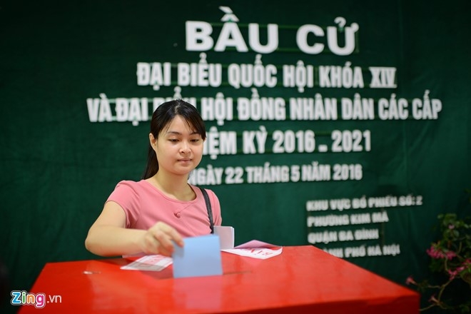 Khong khi bau cu dai bieu Quoc hoi, HDND o Ha Noi, TP HCM hinh anh 12