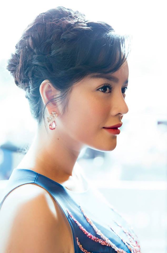 Lý Nhã Kỳ diện đầm xanh mướt 1