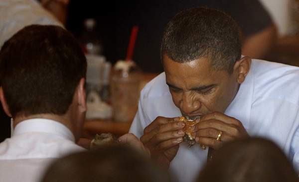 Wong cho biết, sinh ra và lớn lên ở Hawaii, Obama có khẩu vị khá
