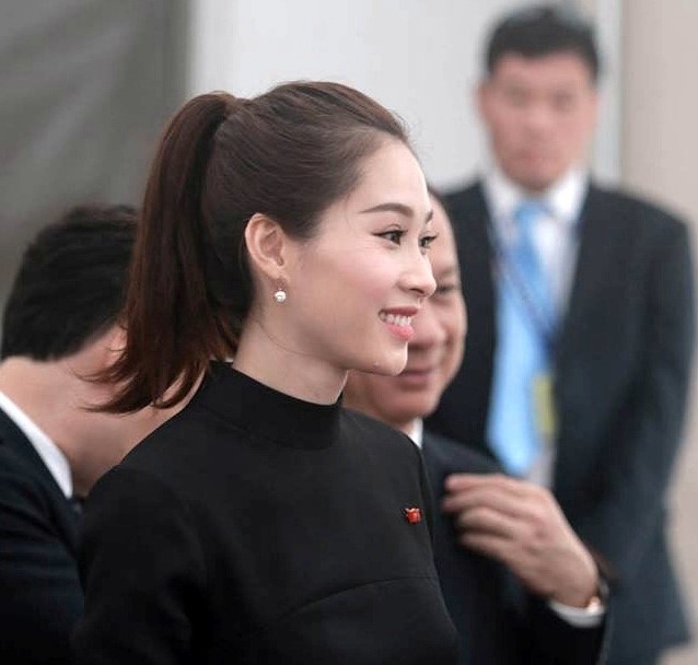 Hoa hau Thu Thao va ban trai rang ro don Tong thong Obama hinh anh 2