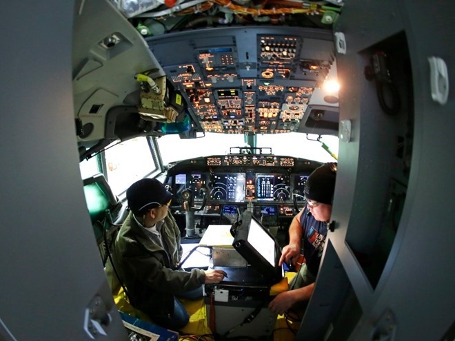 Ben trong Boeing ma VN vua mua duoi su chung kien cua Obama hinh anh 2