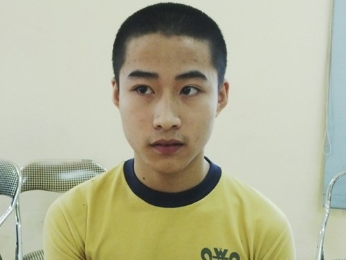  Tên cướp đen đủi bị nạn nhân đánh gục. 