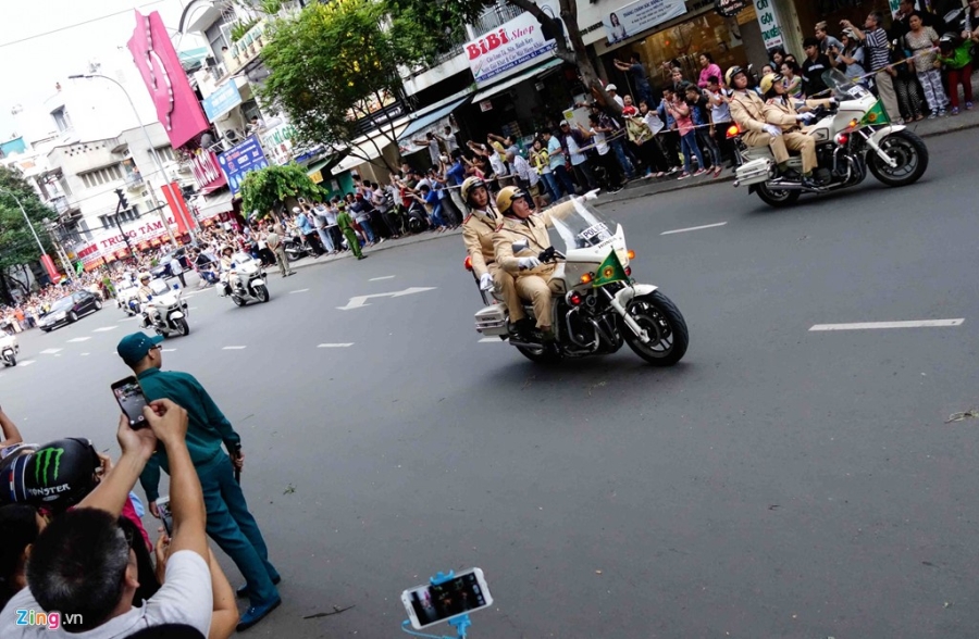Chi tiet doan xe ho tong Tong thong Obama o Sai Gon hinh anh 8