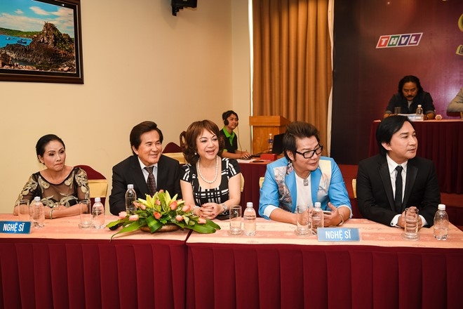 Kim Tu Long cuu mang con gai cua dong nghiep da qua doi hinh anh 3