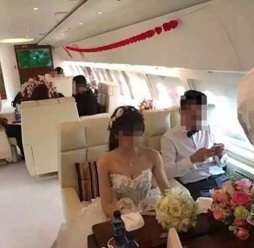 Lác mắt với màn rước dâu bằng chuyên cơ hạng sang - Ảnh 3