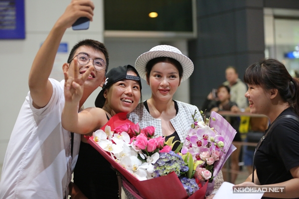 ly-nha-ky-duoc-fan-hon-ma-khi-ve-nuoc-4