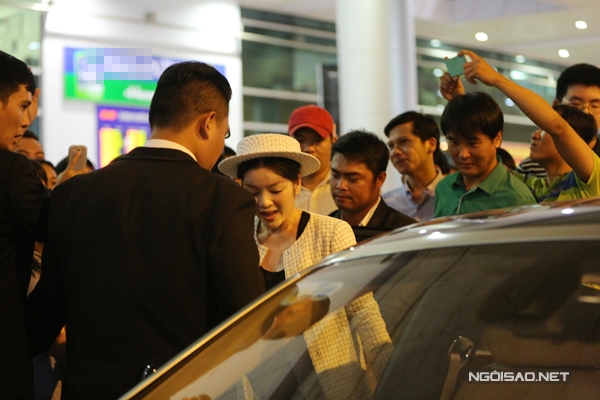 ly-nha-ky-duoc-fan-hon-ma-khi-ve-nuoc-6