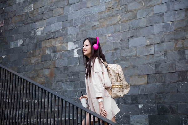 mai-phuong-thuy-khoe-chan-dai-mien-man-khi-di-ghi-hinh-3