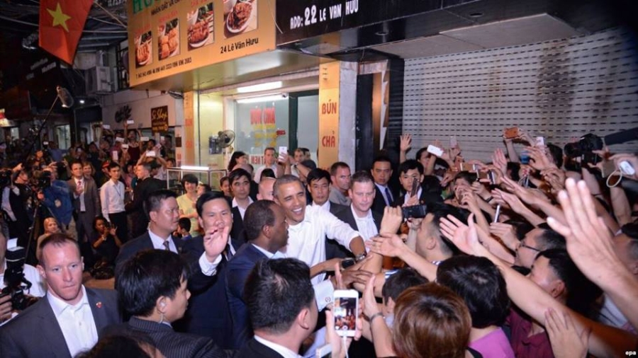 nhung khoanh khac khong the nao quen cua obama tai viet nam hinh anh 8
