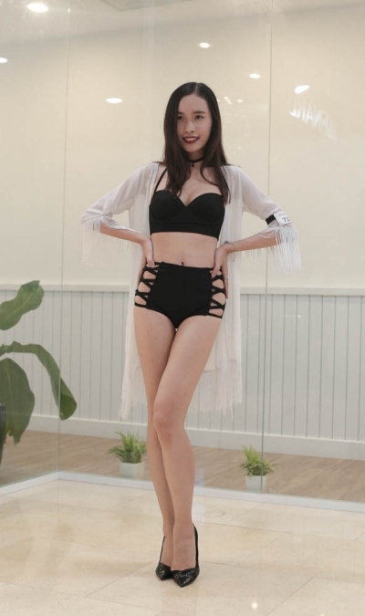 thi-sinh-next-top-lo-chan-tho-nguoi-mong-voi-do-boi-1