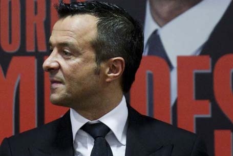 Sự xuất hiện của Mourinho ở MU giúp Jorge Mendes có nhiều cơ hội làm ăn