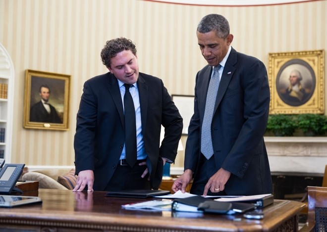 Chan dung nguoi chap but cac bai dien van cho Obama hinh anh 1