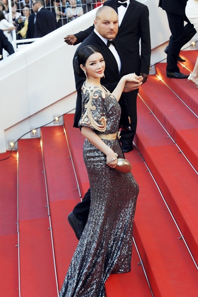ly-nha-ky-so-sanh-angela-phuong-trinh-voi-toi-la-khap-khieng