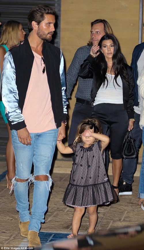 Kim Kardashian lại gây 