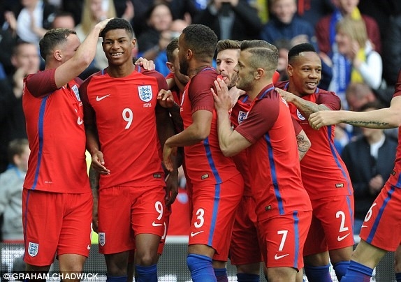 Rashford ghi ban ngay tran ra mat, pha ky luc 78 nam hinh anh 2