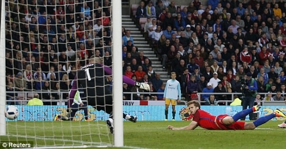 Rashford ghi ban ngay tran ra mat, pha ky luc 78 nam hinh anh 10