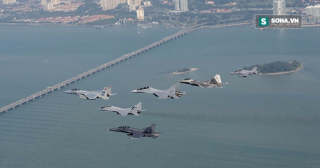 Việt Nam đưa tiêm kích Su-30MK2 diễn tập ở nước ngoài? - Ảnh 3. Việt Nam đưa tiêm kích Su-30MK2 diễn tập ở nước ngoài? - Ảnh 3.