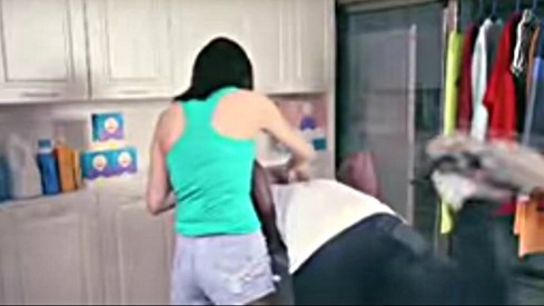 Bộ Ngoại giao Trung Quốc lên tiếng vụ quảng cáo bột giặt gây sốc - ảnh 2