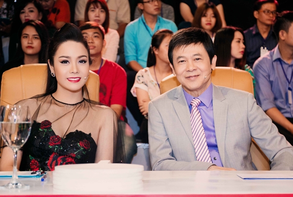 nhat-kim-anh-tu-lai-xe-hop-di-cham-thi-5