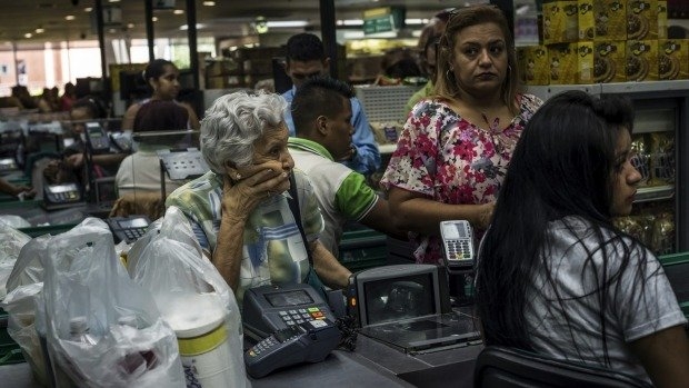 dan venezuela phai bo 4,6 trieu de mua 1 chuc trung hinh anh 1