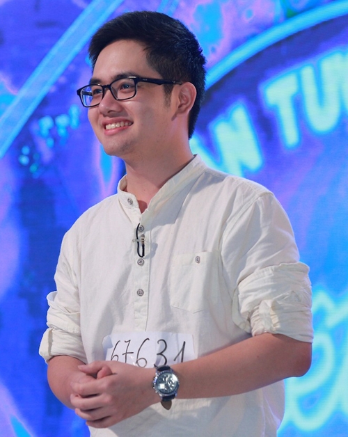 thi-sinh-vietnam-idol-gay-chu-y-vi-mac-qua-goi-cam-di-thu-giong-7