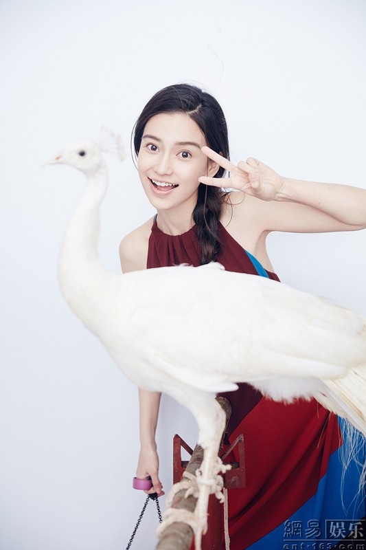 Angelababy tinh khoi trong loat anh moi hinh anh 5