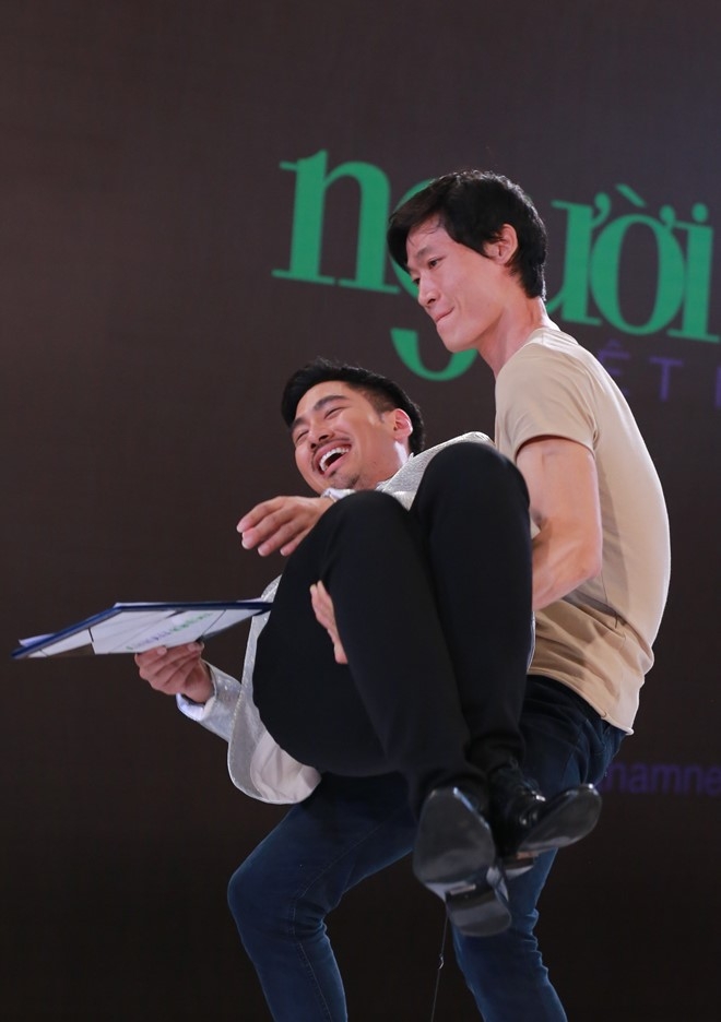 Thi sinh Next Top Model gao thet doi vao nha chung hinh anh 5