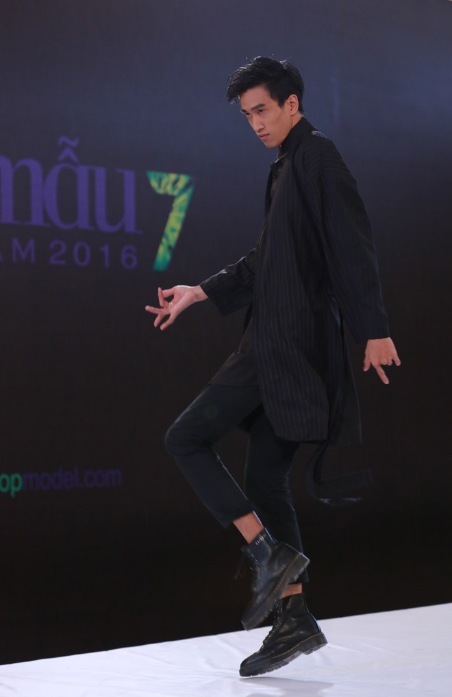 Thi sinh Next Top Model gao thet doi vao nha chung hinh anh 8