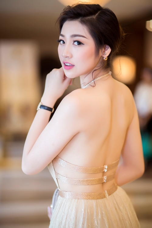 a-hau-tu-anh-khoe-da-thit-tao-bao-3