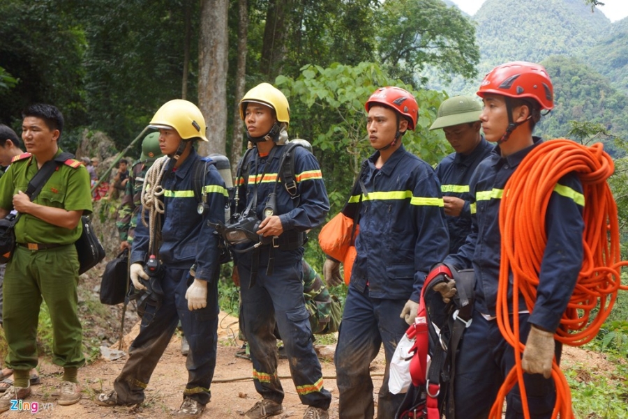 Hien truong tim kiem 3 phu vang bi ngat khi hinh anh 3
