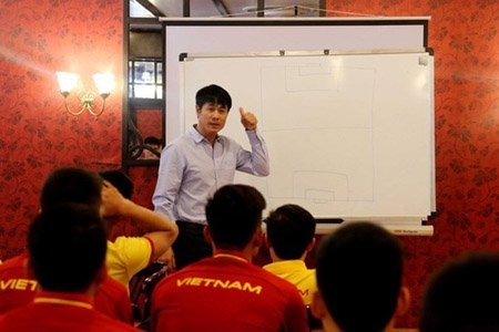 hlv huu thang co xung dang nhan luong tren 100 trieu dong/thang? hinh anh 1