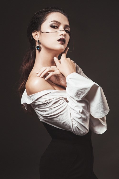 Hương Giang Idol ma mị trong loạt ảnh mới  7