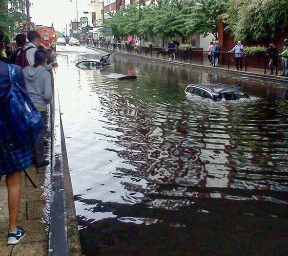 ngập lụt, sấm chớp, mưa lớn, London, Paris