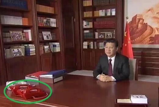 Bí ẩn về hai chiếc điện thoại màu đỏ của ông Tập Cận Bình - Ảnh 1.
