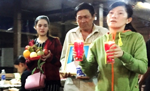 cap-doi-sap-cuoi-tu-vong-trong-dam-chay-o-sai-gon