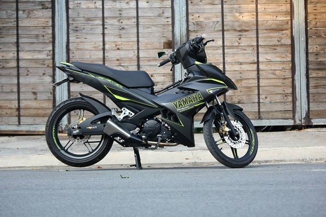 Exciter 150 phối màu thể thao của biker Sài Gòn hình ảnh 5 Exciter 150 phoi mau the thao cua biker Sai Gon hinh anh 5