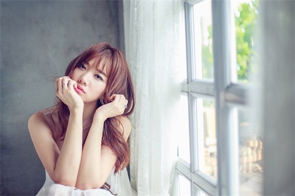 Hari Won tung ra ca khúc Anh cứ đi đi gây sốt cộng đồng mạng trong những ngày qua.