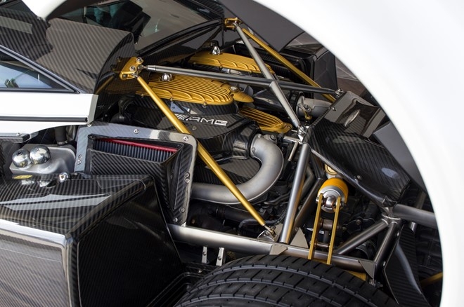 Dieu it biet ve sieu xe trieu do Pagani Huayra sap ve VN hinh anh 3
