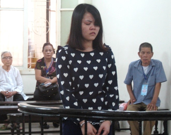 Nu nhan vien ban vang trom do hon 2 ty hinh anh 1
