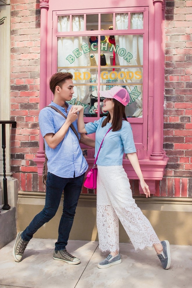 Vo chong Tu Vi - Van Anh ngot ngao o Singapore hinh anh 2